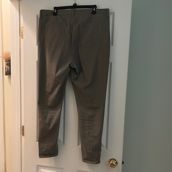 Style & Co. Women's Skinny Jeans - Olive - Picture 3 of 4